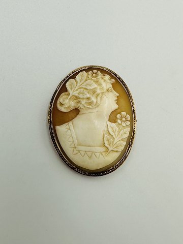 Broche