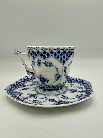 Royal Copenhagen Musselmalet Helblonde kop og underkop sæt (model 1036)